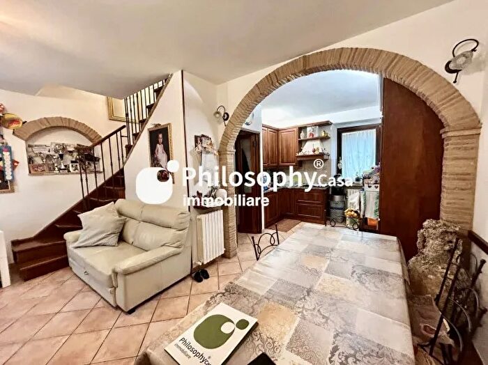 Appartamento trilocale in affitto in Ancona Via Tronto, Ancona