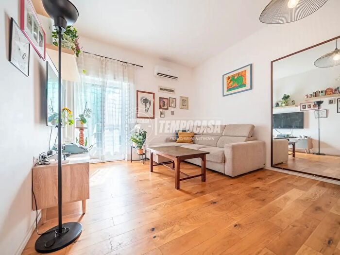 Appartamento bilocale in vendita in Via Enrico Carano, Roma