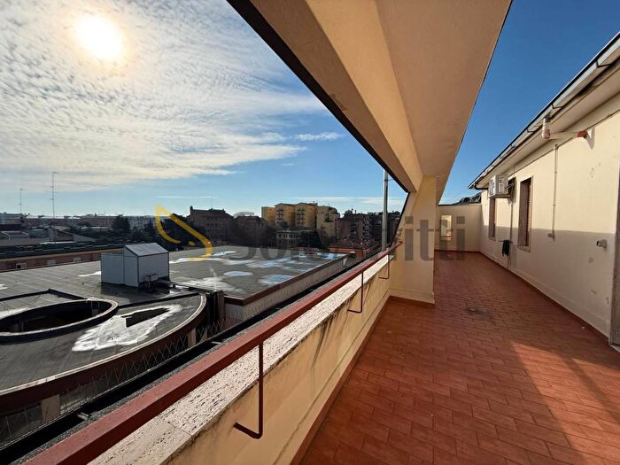 Appartamento con 5 locali in affitto in Via Pelusia, Musicisti, Modena