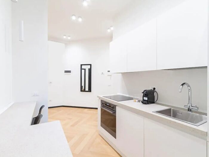 Appartamento bilocale in affitto in Via Molino delle Armi, Milano