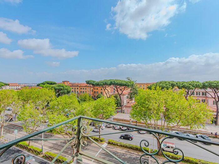 Appartamento quadrilocale in vendita in Circonvallazione Gianicolense, Roma