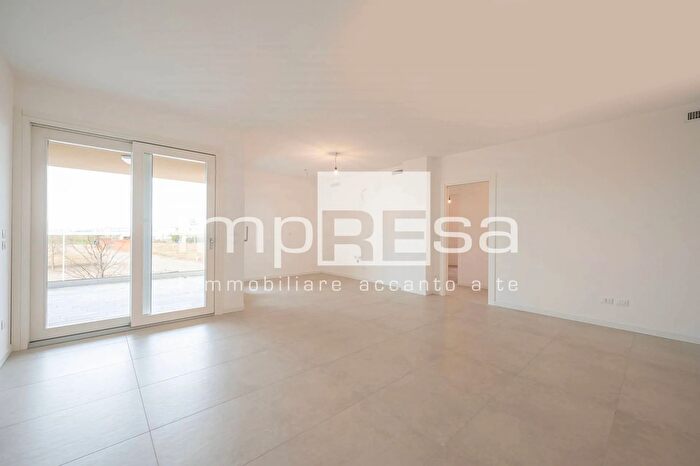 Appartamento quadrilocale in vendita in Via Carducci, Fiume Veneto