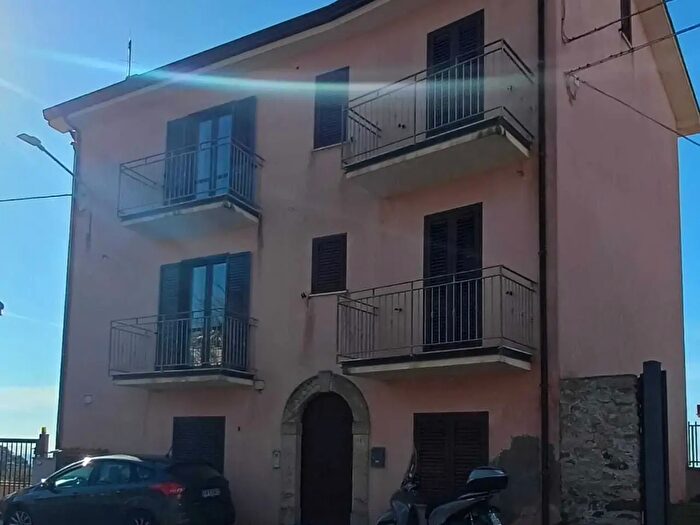 Appartamento con 5 locali in vendita in Via Pollella, San Lucido