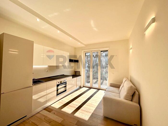 Appartamento bilocale in affitto in Via Cenisio, Cenisio, Milano