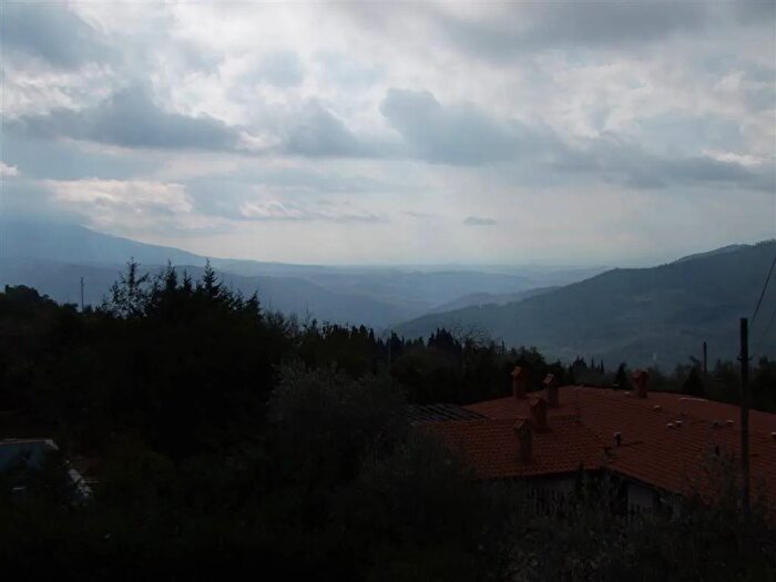 Casa con 5 locali in vendita in Rufina, Pontassieve