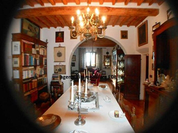 Casa con 6 locali in vendita in Via SFrancesco, Palaia