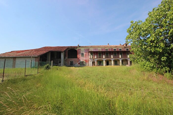 Casa con 6 locali in vendita in Strada Casale Asti, San Giorgio Monferrato