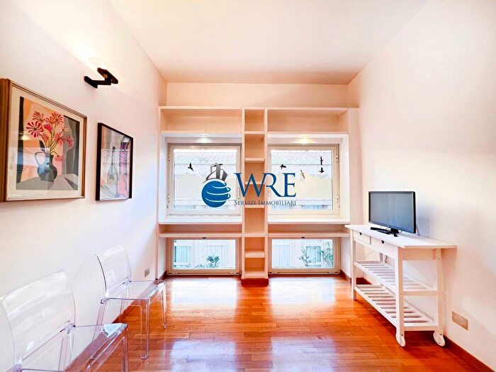 Appartamento bilocale in affitto in Via della Frezza, Piazza del Popolo, Roma