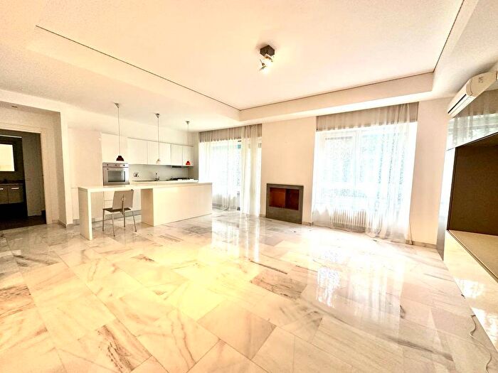 Appartamento trilocale in affitto in Via Alberto Cadlolo, Medaglie d'Oro, Roma