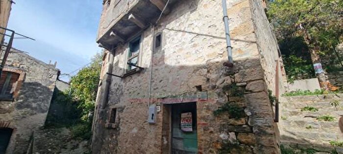 Casa quadrilocale in vendita in Vico Morelli, Carunchio
