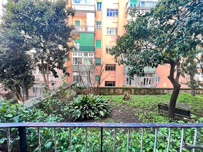 Appartamento trilocale in affitto in Via Michelangelo Naccherino, Arenella, Napoli