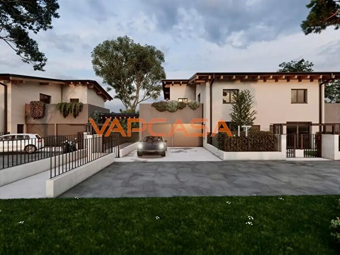 Appartamento trilocale in vendita in Via a Vespucci, Cologno Al Serio