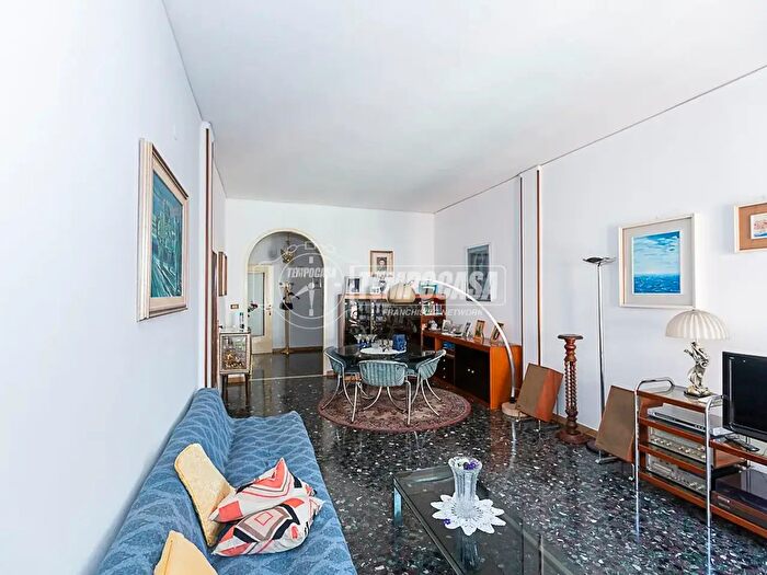 Appartamento quadrilocale in vendita in Via Antonio Pigafetta, Verona