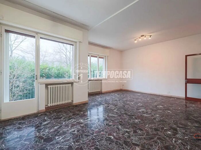 Appartamento con 5 locali in vendita in Via Aurelio Franchi, Forli