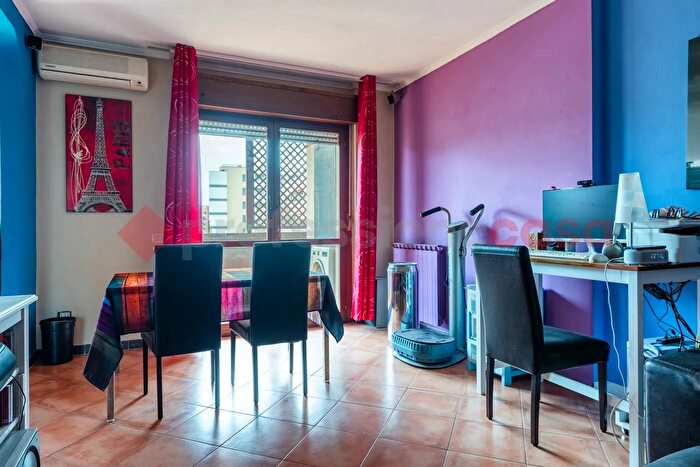 Appartamento trilocale in vendita in Viale Francesco Caltagirone, Roma