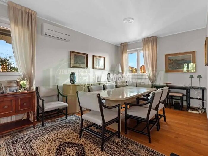 Appartamento trilocale in vendita in Milano