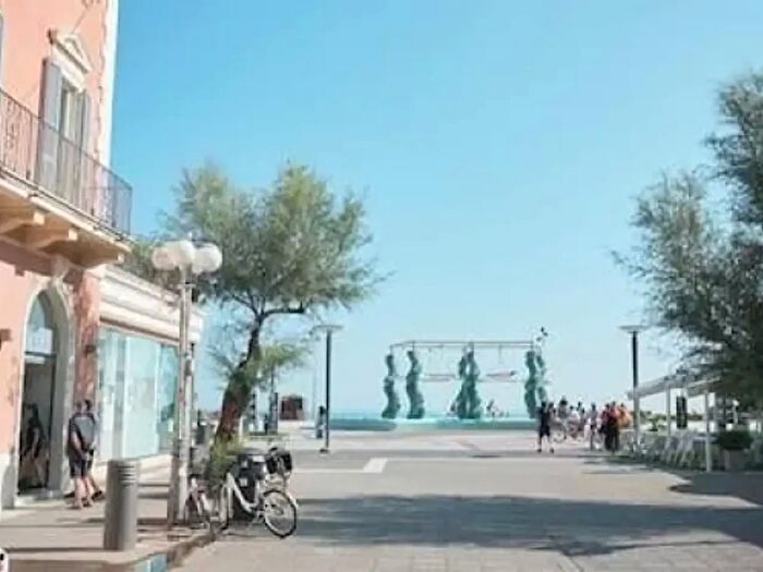 Appartamento trilocale in vendita in Viale Campania, Riccione