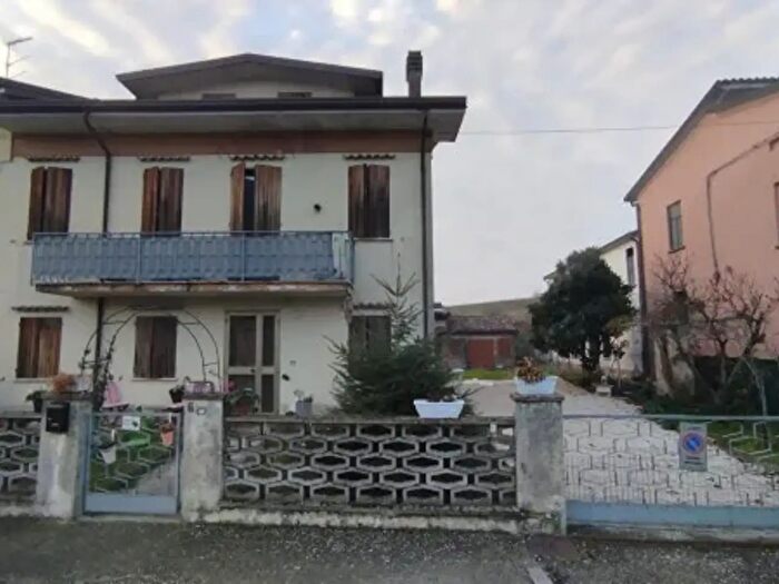 Casa con 5 locali in vendita in Strada Mazzaloe, San Benedetto Po