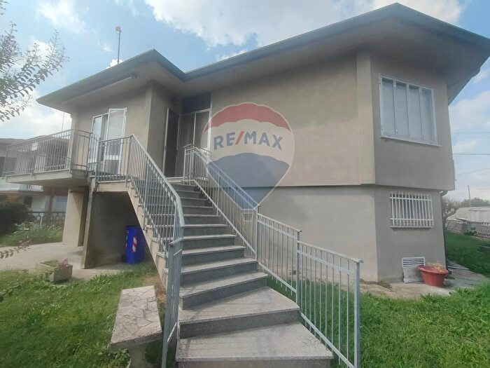Casa con 9 locali in vendita in Via Don Minzoni, Riva del Po