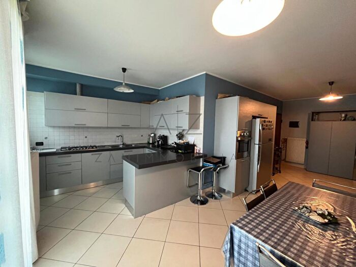 Appartamento con 5 locali in vendita in Via Caduti di Nassiriya, Loreggia