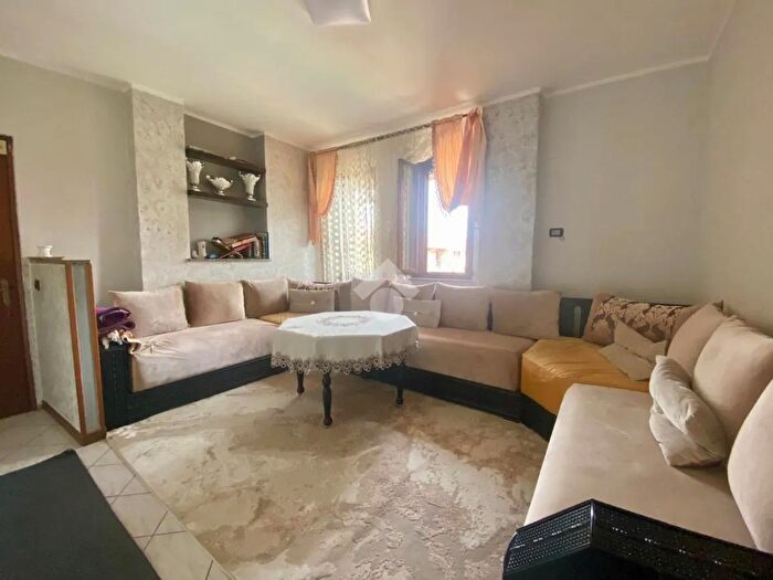 Casa bilocale in vendita in Via l da Vinci, Pognano