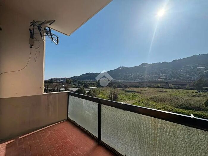 Appartamento con 5 locali in vendita in Corso Limone Piemonte, Ventimiglia