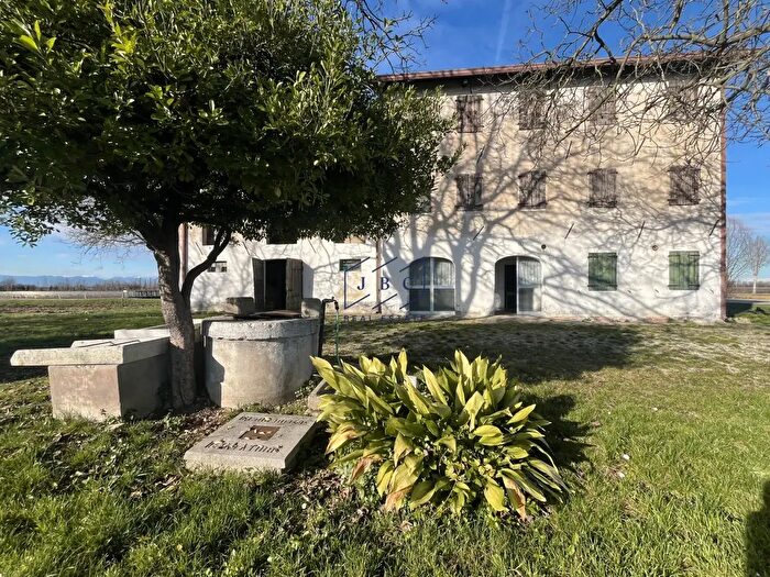 Casa con 6 locali in vendita in Via Todaro, Ponte Di Piave