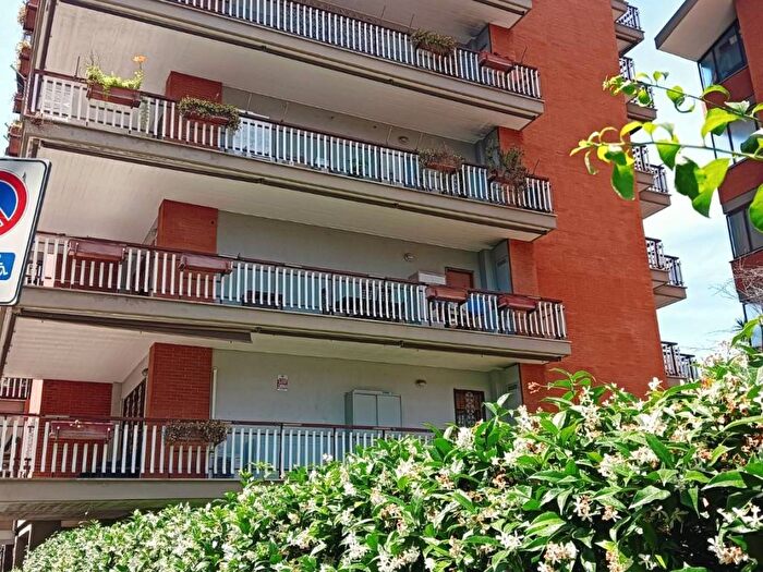 Appartamento trilocale in affitto in Viale Città dEuropa, Torrino, Roma