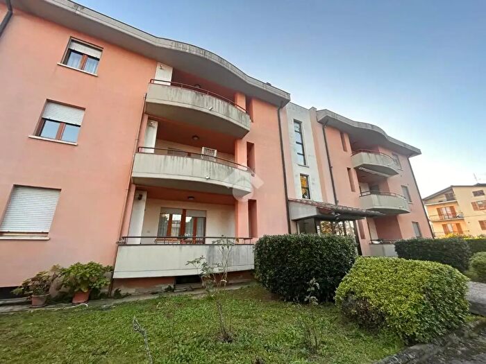 Appartamento con 5 locali in vendita in Via Giovanni Pascoli, Deruta