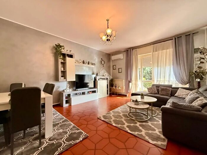 Appartamento trilocale in vendita in Via Azzano S Paolo, Grassobbio