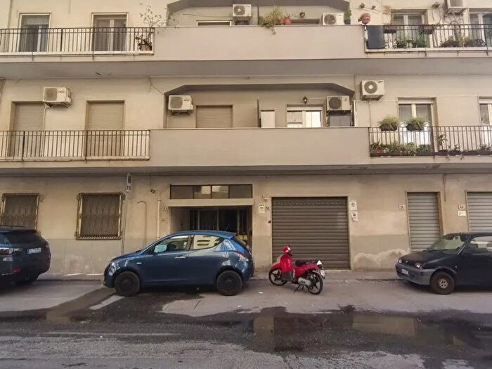 Appartamento trilocale in vendita in Via del Gelsomino, Reggio di Calabria