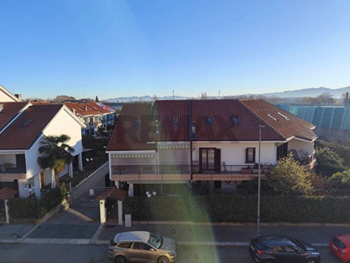 Appartamento quadrilocale in affitto in via tanaro, Falchera, Torino