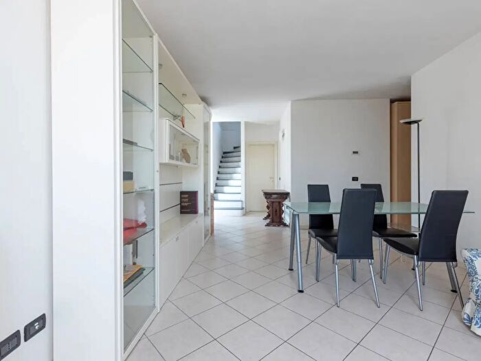 Appartamento quadrilocale in vendita in Via Arrighi, Lucca