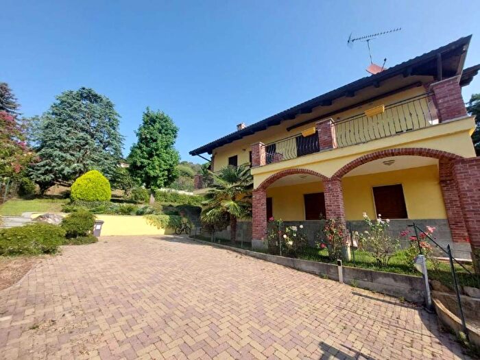 Casa con 6 locali in affitto in via delle Rose, Borgo Nuovo Castello, Rivoli