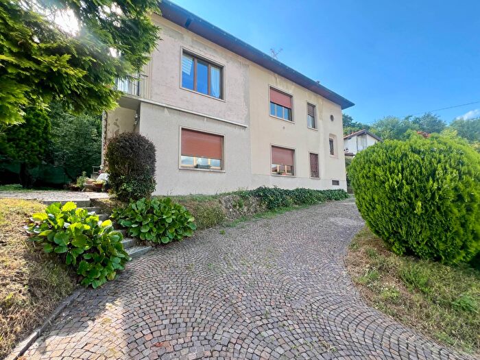Casa con 6 locali in vendita in Via Ambrogio Borgognone, Varese