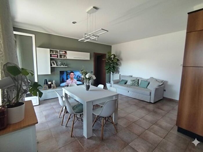 Appartamento bilocale in affitto in Via Varese, Solbiate Olona