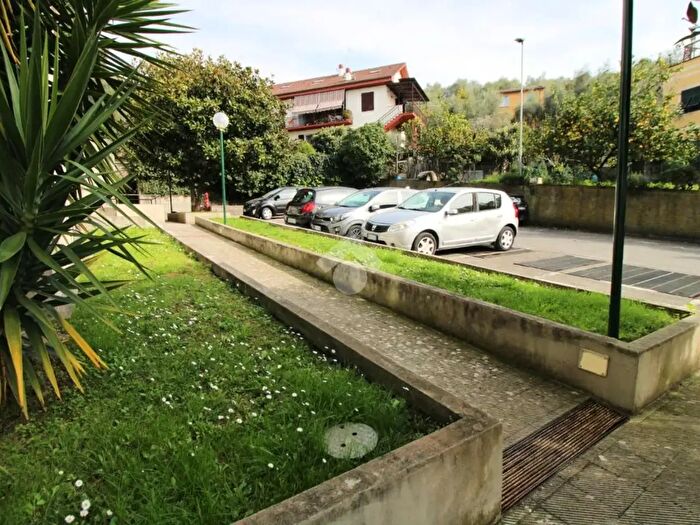 Appartamento quadrilocale in vendita in Via Valerio Glorialanza, Chiavari