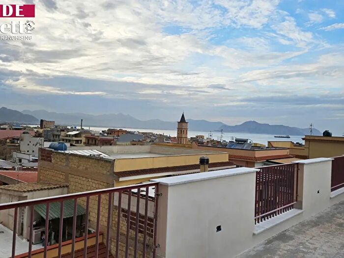 Appartamento trilocale in vendita in Via Marco Polo, Bagheria