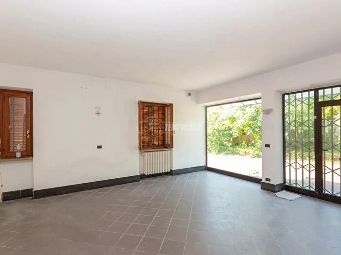 Appartamento trilocale in vendita in Via Alessandro Manzoni, Santena