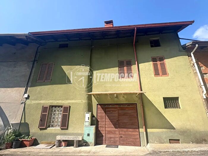 Casa con 5 locali in vendita in Frazione Mombello, Valle San Nicolao