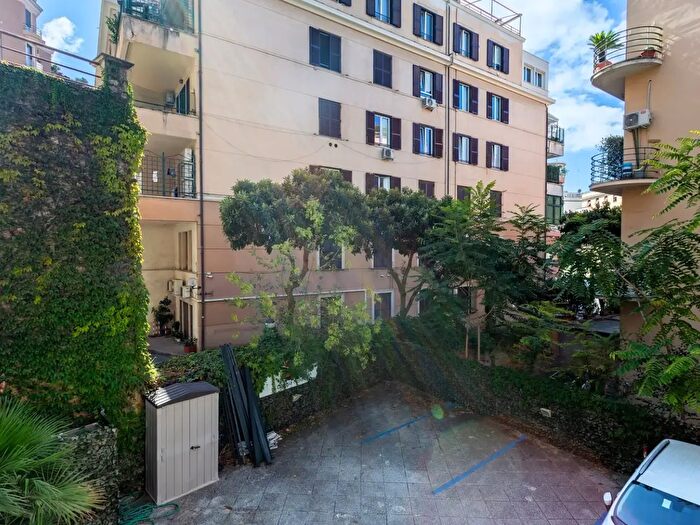 Appartamento bilocale in vendita in Via Francesco Denza, Roma