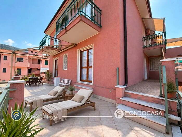 Appartamento trilocale in vendita in Viale Colombo, Borgio Verezzi