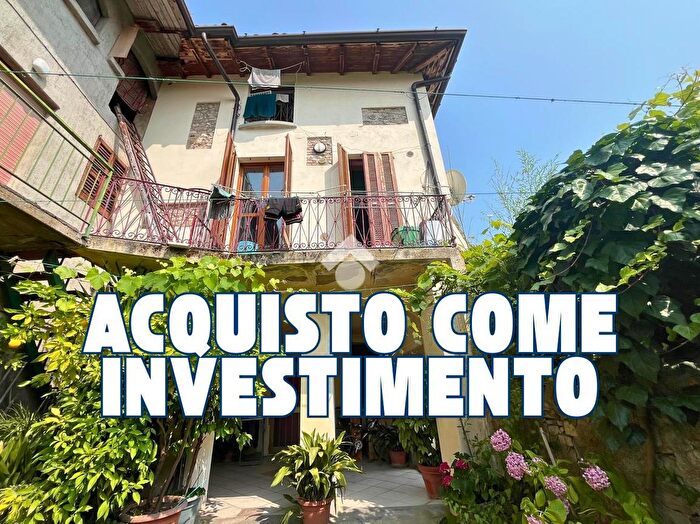 Appartamento trilocale in vendita in Piazza Giuseppe Garibaldi, Capriolo