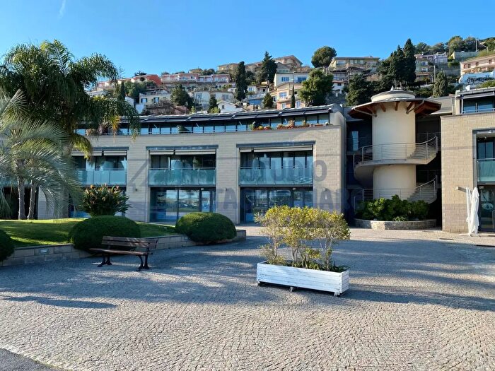 Appartamento quadrilocale in vendita in Strada Statale, San Lorenzo Al Mare