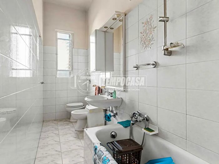 Appartamento trilocale in vendita in Milano