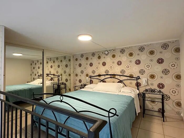 Appartamento bilocale in affitto in Via a Poerio, Napoli