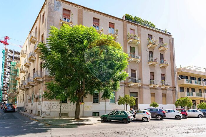 Appartamento con 5 locali in vendita in Corso delle Province, Catania