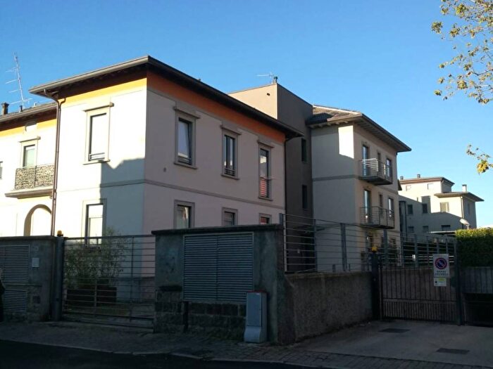 Appartamento bilocale in affitto in Viale Roma, Centro, Turate