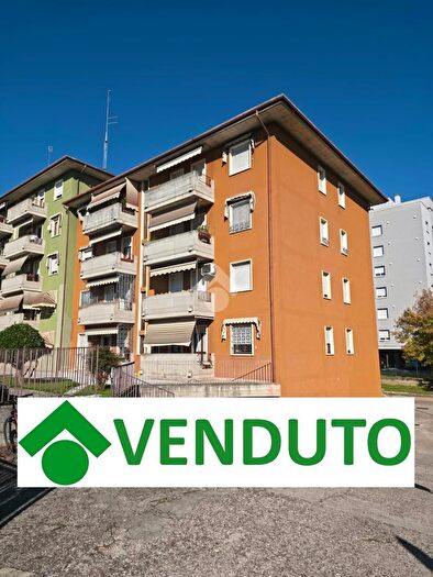 Appartamento con 5 locali in vendita in Via I Maggio, San Giovanni Lupatoto