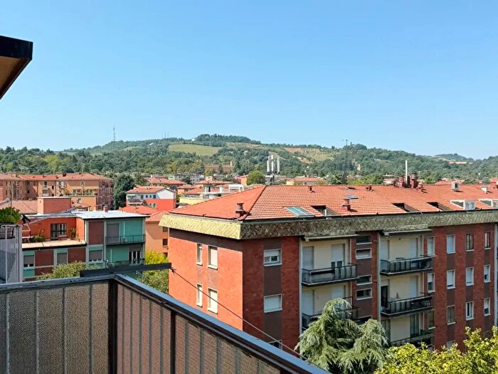 Appartamento trilocale in vendita in Via Giuseppe Dagnini, Bologna